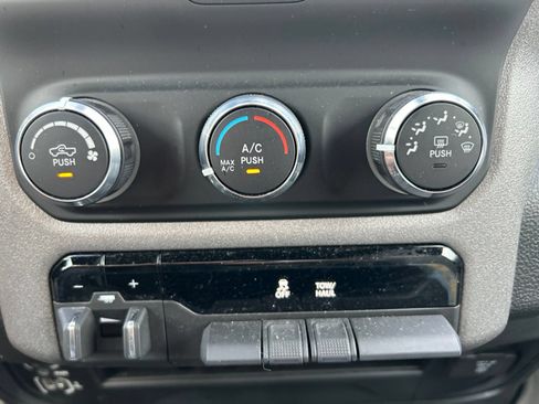 Used 2024 RAM 3500 Tradesman AWD/4WD image 31
