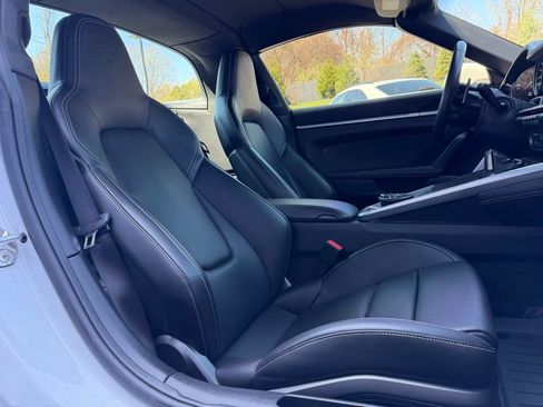 Certified 2022 Porsche 911 Targa 4S image 22