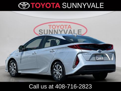 Used 2021 Toyota Prius Prime XLE FWD image 7
