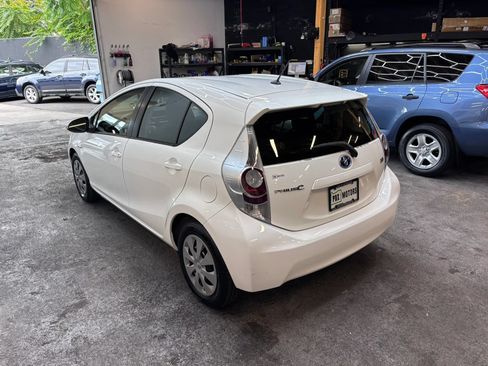 Used 2013 Toyota Prius C Two FWD image 4