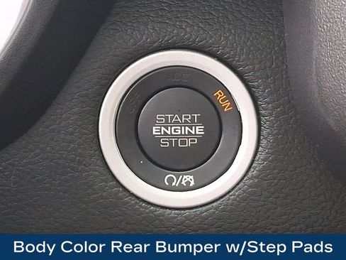 Used 2023 RAM 1500 Laramie AWD/4WD image 21