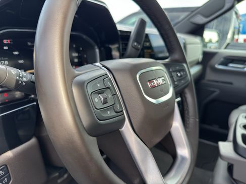 Used 2025 GMC Sierra 1500 SLT AWD/4WD image 15
