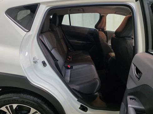 Certified 2024 Subaru Crosstrek 2.0i Premium image 33