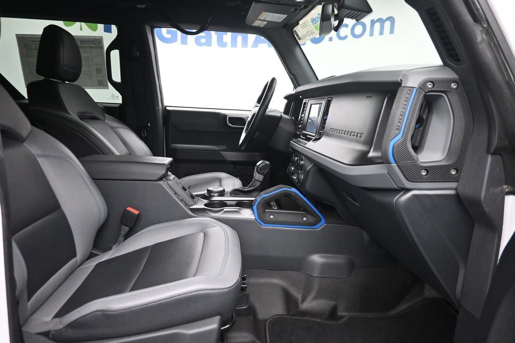 Used 2023 Ford Bronco Black Diamond AWD/4WD image 9