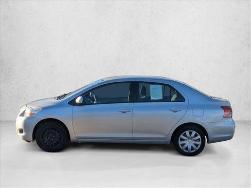 Used 2010 Toyota Yaris Sedan image 9