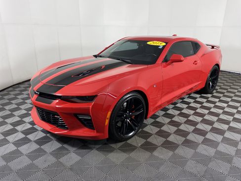 Used 2018 Chevrolet Camaro SS RWD image 12