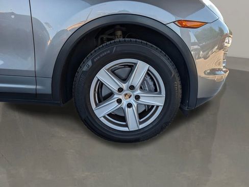 Used 2014 Porsche Cayenne AWD/4WD image 12