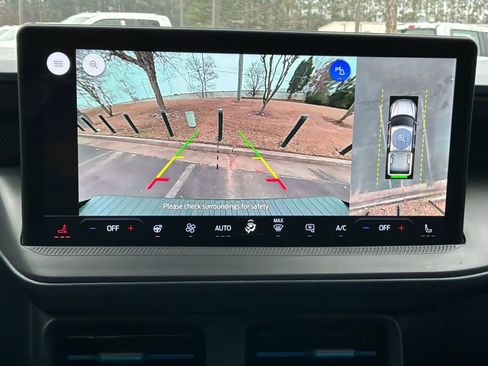 Used 2025 Ford Maverick Lobo image 30