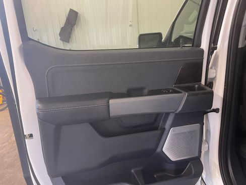 Used 2022 Ford F150 Lariat w/ Equipment Group 502A High AWD/4WD image 22