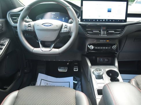 Used 2023 Ford Escape ST-Line Elite AWD/4WD image 3