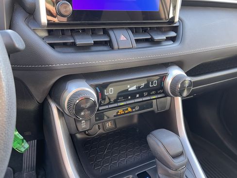 Certified 2024 Toyota RAV4 LE AWD/4WD image 21