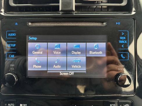 Used 2017 Toyota Prius Two image 48