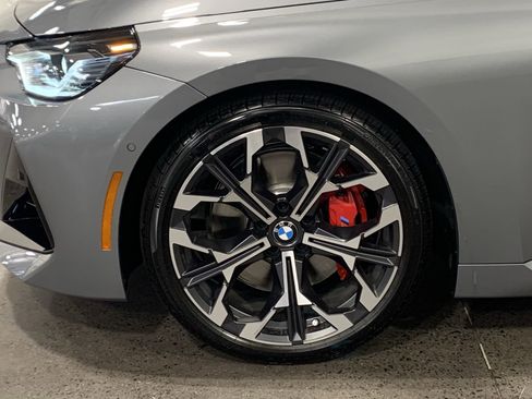 Used 2025 BMW 230i Coupe w/ M Sport Package RWD image 10