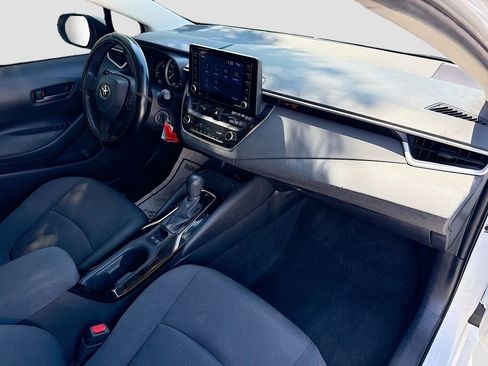 Used 2022 Toyota Corolla LE image 29