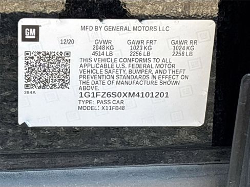 Used 2021 Chevrolet Bolt Premier w/ Infotainment Package image 34