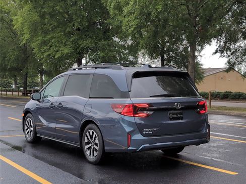 Used 2025 Honda Odyssey EX-L image 3