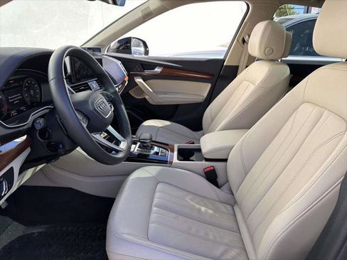 Used 2023 Audi Q5 2.0T Premium Plus w/ Premium Plus Package AWD/4WD image 15