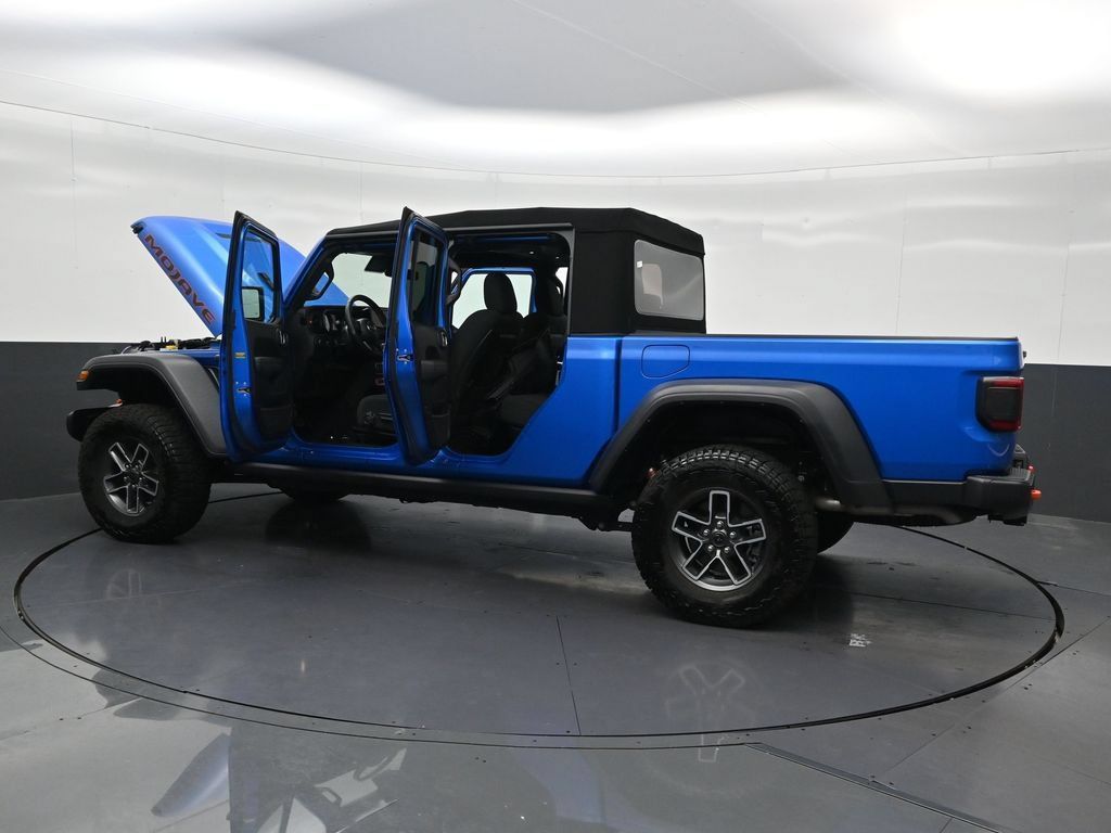 Used 2024 Jeep Gladiator Mojave AWD/4WD image 35