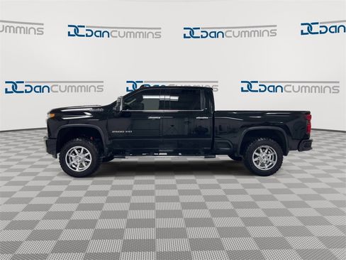 Used 2020 Chevrolet Silverado 2500 High Country w/ Z71 Off-Road Package image 4