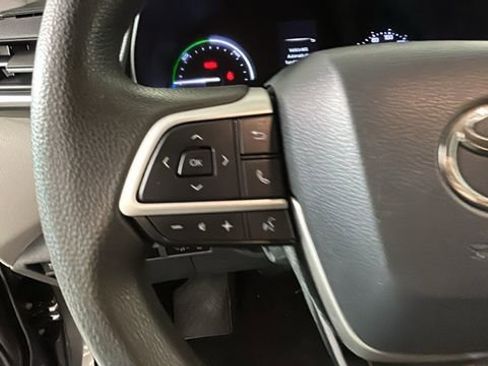 Used 2021 Toyota Sienna LE FWD image 16