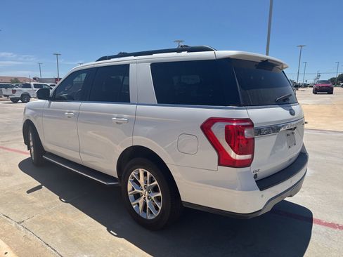 Used 2020 Ford Expedition XLT w/ Equipment Group 202A RWD image 5