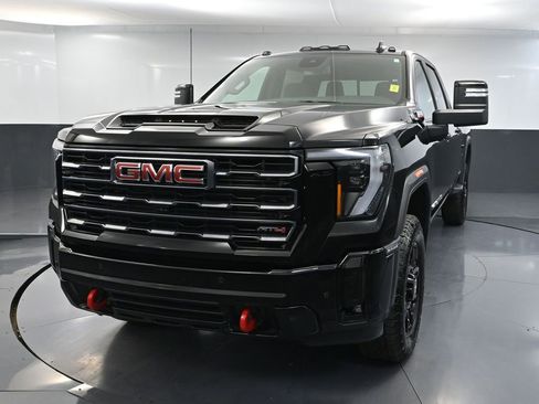 Used 2025 GMC Sierra 3500 AT4 AWD/4WD image 13