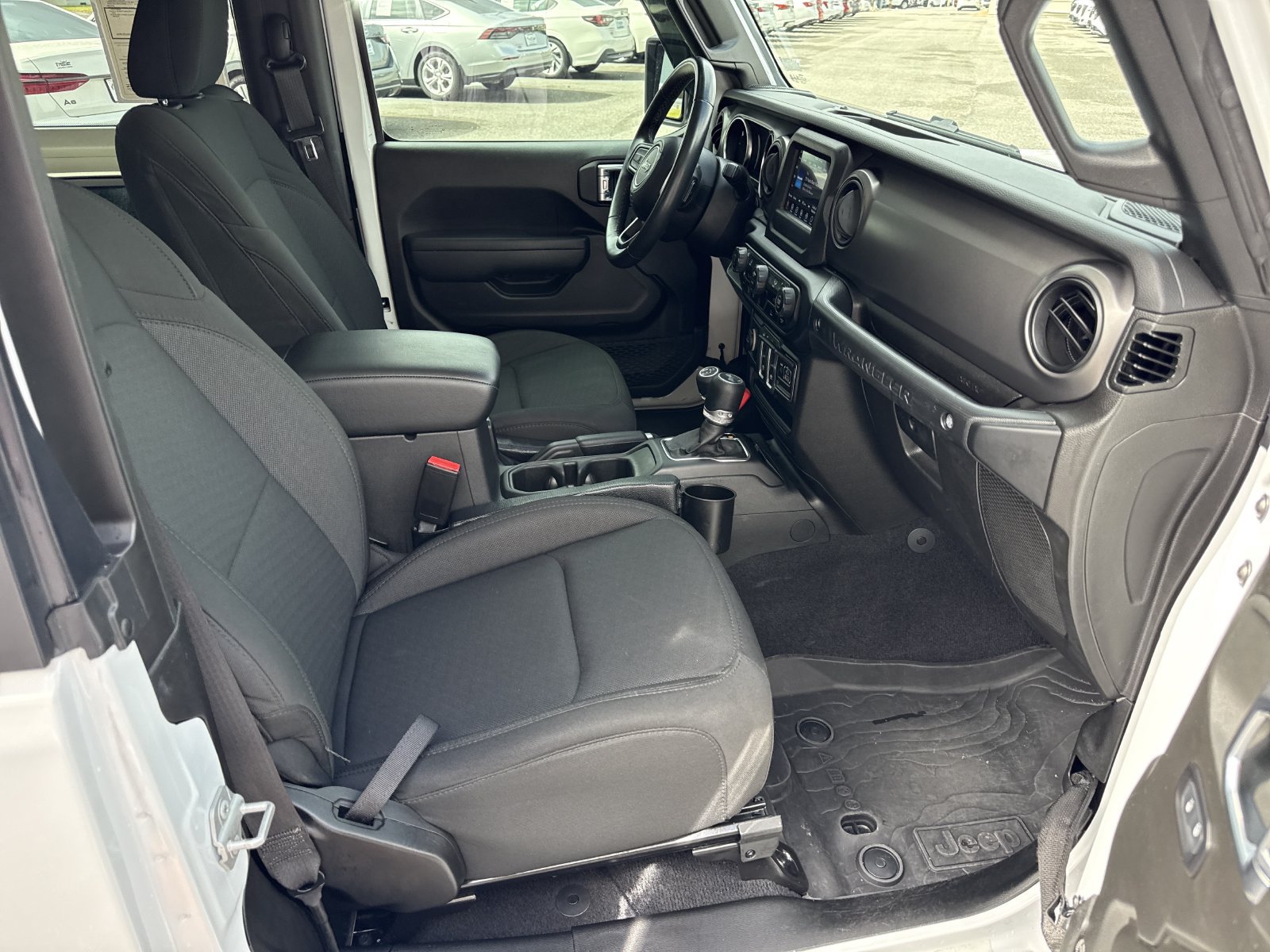 Used 2022 Jeep Wrangler Sport AWD/4WD image 30