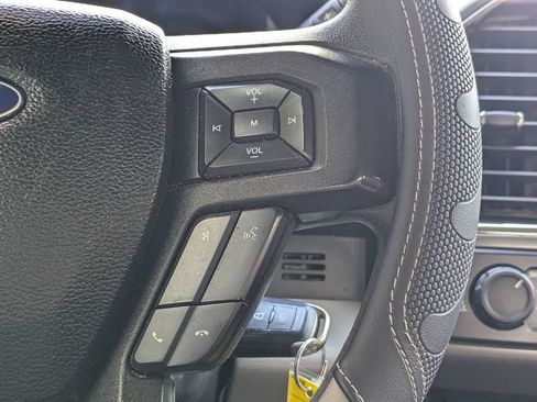 Used 2017 Ford F250 XLT w/ XLT Premium Package AWD/4WD image 25