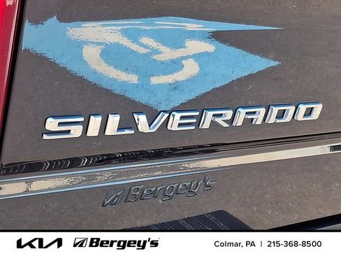 Used 2023 Chevrolet Silverado 1500 LT AWD/4WD image 31