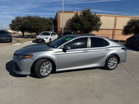 Used 2023 Toyota Camry LE image 7