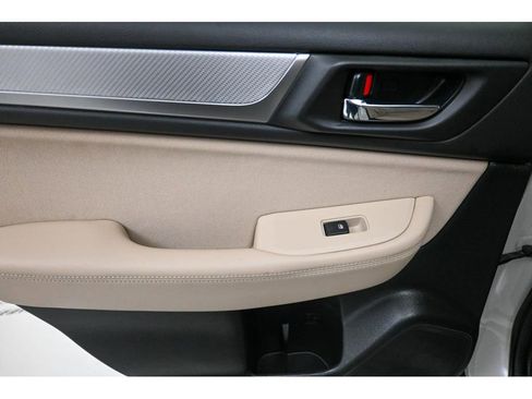 Used 2019 Subaru Outback 2.5i Premium w/ Popular Package #2 image 11