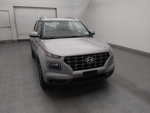Used 2021 Hyundai Venue SEL FWD image 14