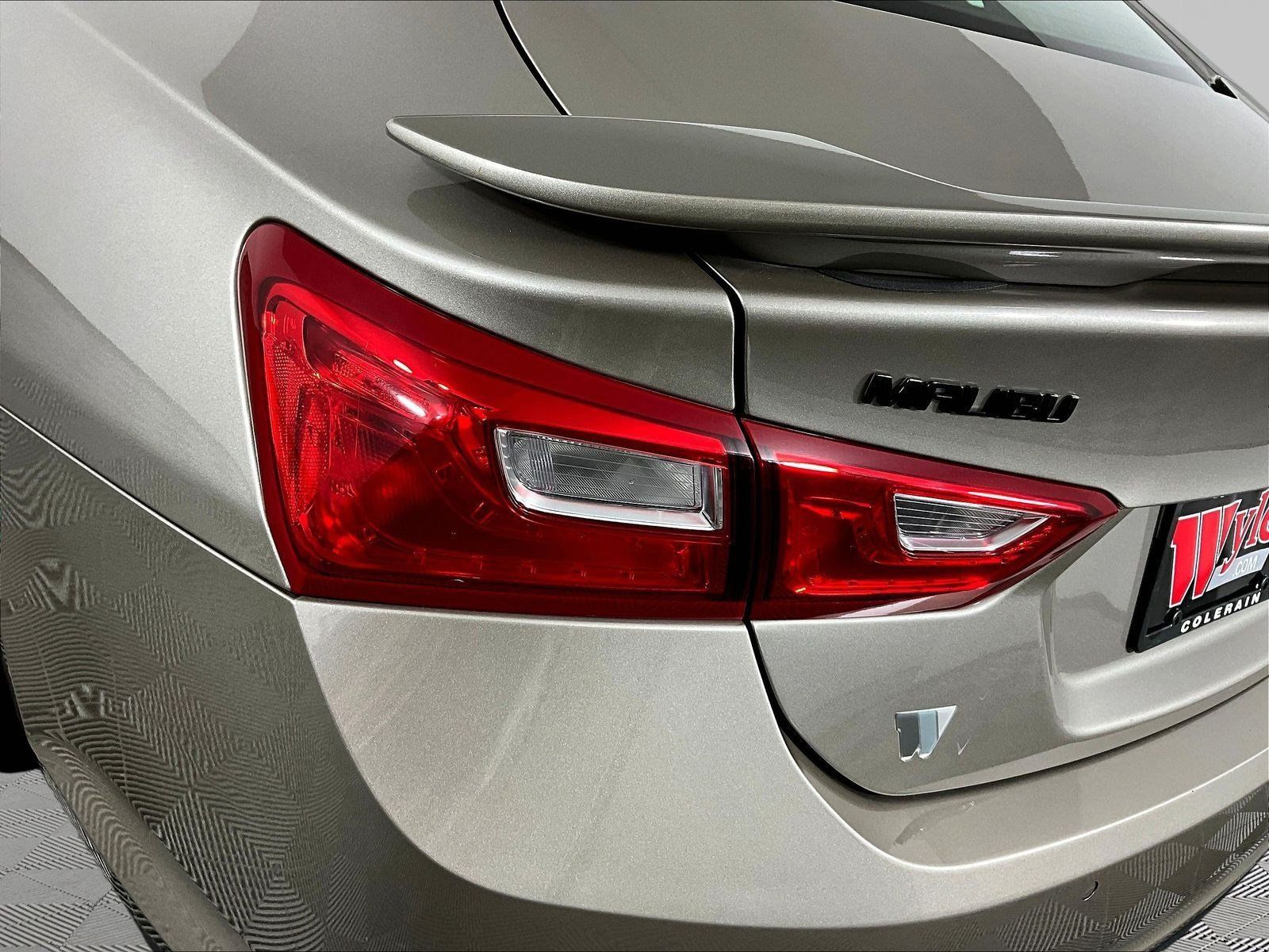 Used 2024 Chevrolet Malibu RS FWD image 23