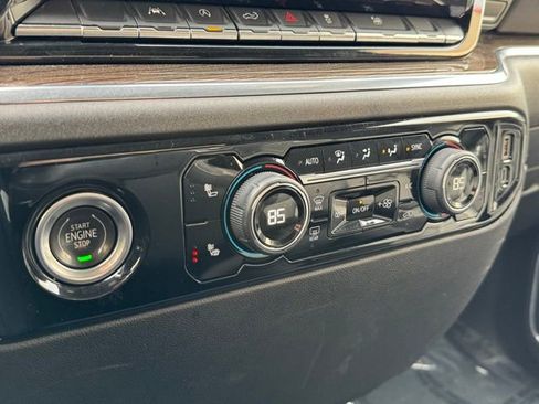 Used 2024 Chevrolet Silverado 1500 LT image 11