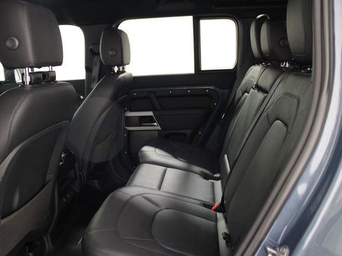 Used 2024 Land Rover Defender 110 S image 20