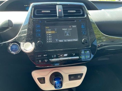 Used 2018 Toyota Prius One image 7