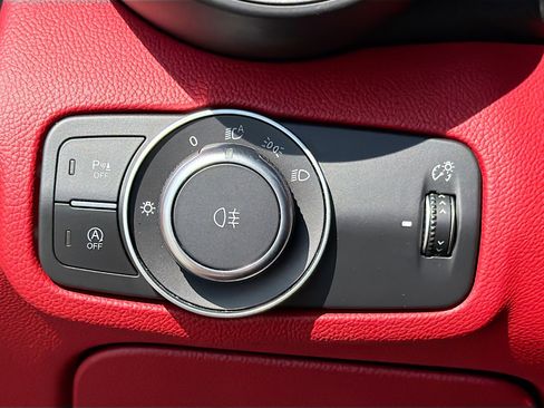 Used 2021 Alfa Romeo Giulia Sprint w/ Sun & Sound Package image 31