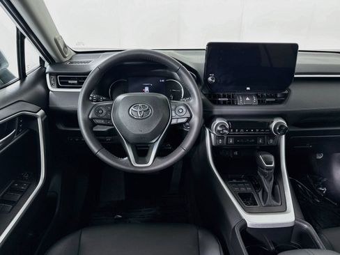 Used 2023 Toyota RAV4 XLE Premium AWD/4WD image 22