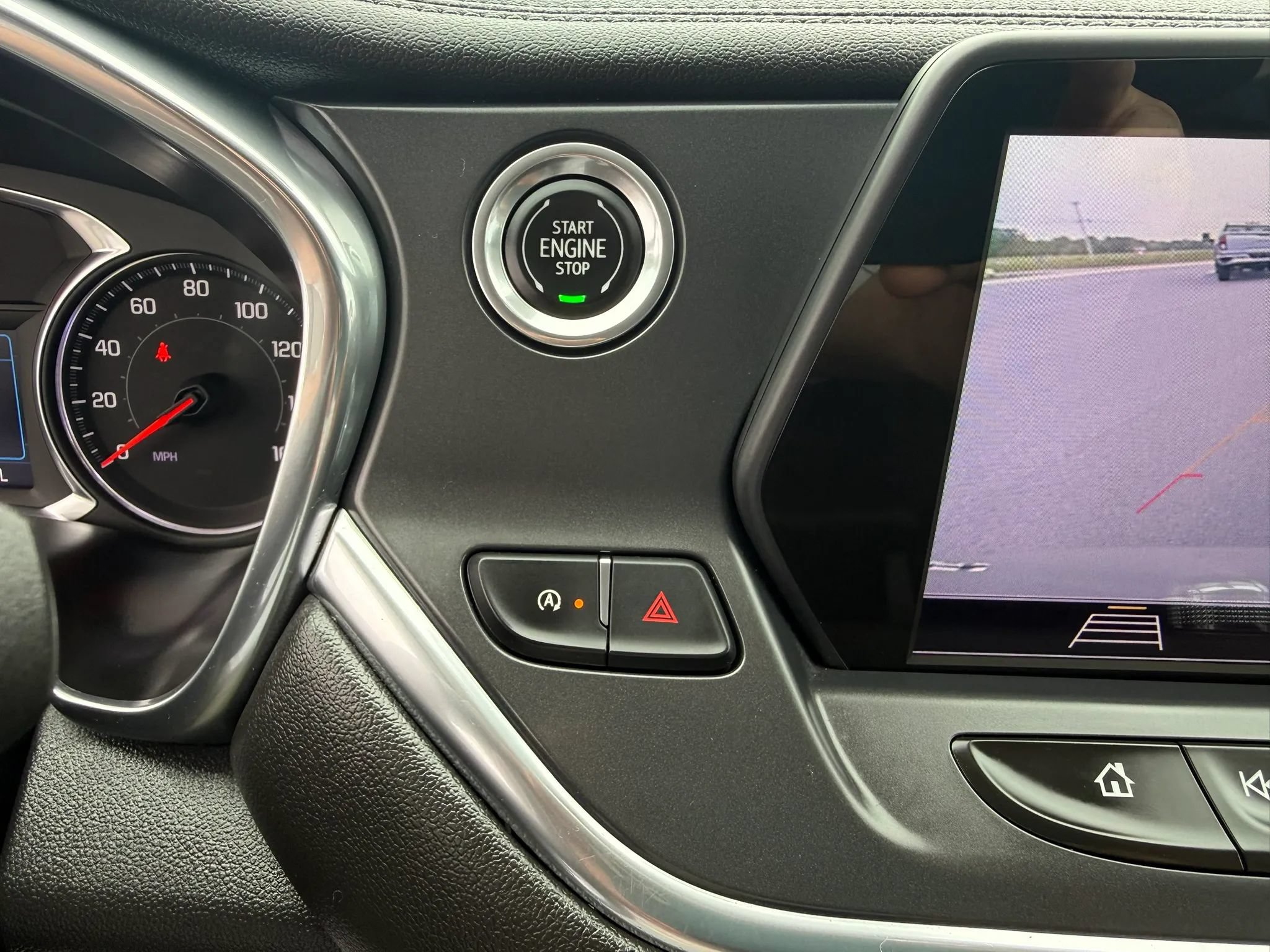 Used 2021 Chevrolet Blazer LT FWD image 11