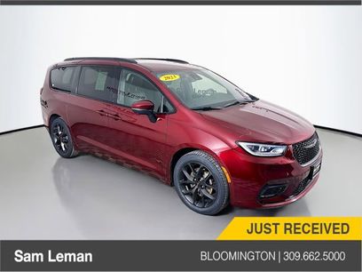 Used 2023 Chrysler Pacifica Touring-L w/ S Appearance Package