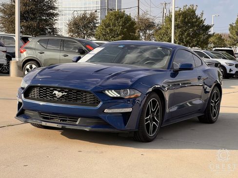 Used 2022 Ford Mustang Premium image 8
