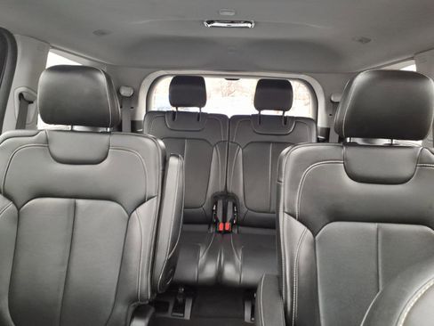 Used 2021 Jeep Grand Cherokee L Limited w/ Luxury Tech Group II image 14