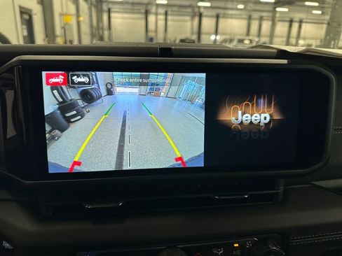 New 2025 Jeep Wrangler Unlimited Rubicon 392 image 37