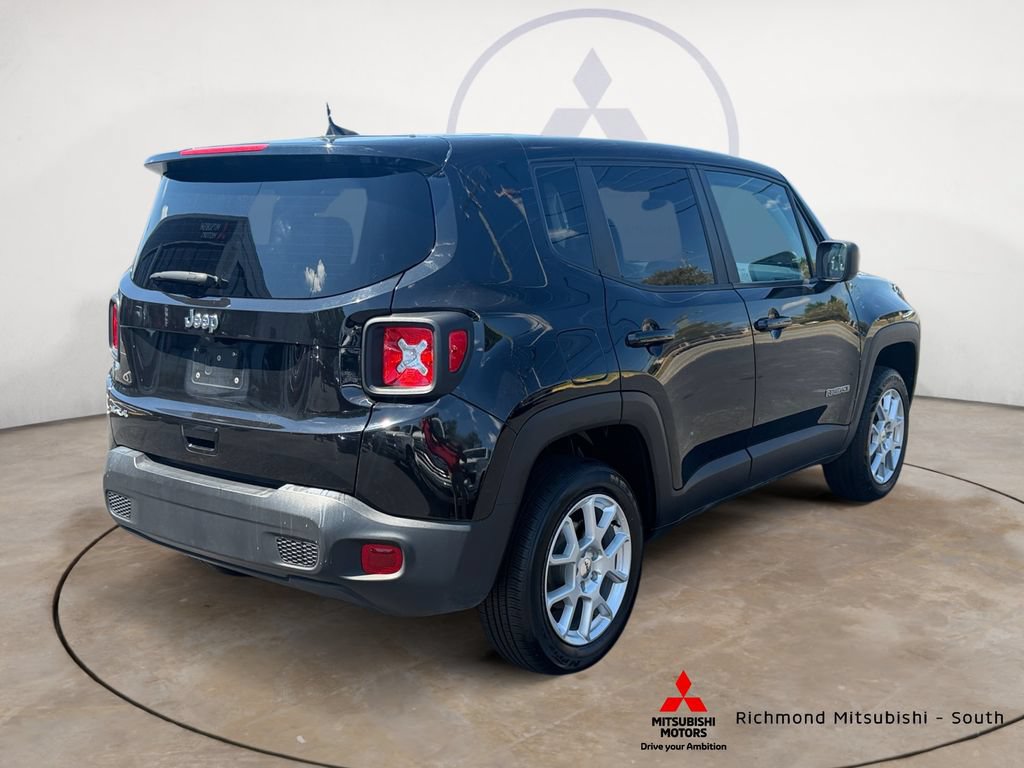 Used 2023 Jeep Renegade Latitude AWD/4WD image 3