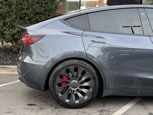 Used 2021 Tesla Model Y Performance image 22