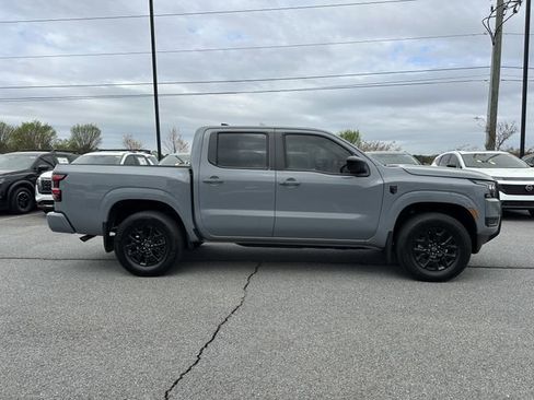 Certified 2026 Nissan Frontier SV w/ SV Convenience Package image 9