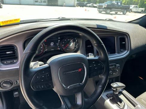 Used 2021 Dodge Charger SXT w/ Blacktop Package AWD/4WD image 9