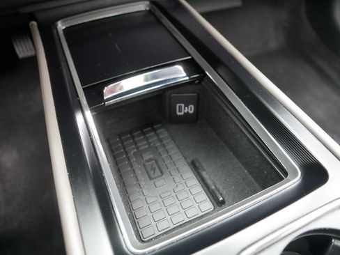Used 2024 Lincoln Corsair FWD w/ Equipment Group 101A image 32