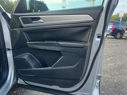 Used 2018 Volkswagen Atlas SE AWD/4WD image 34