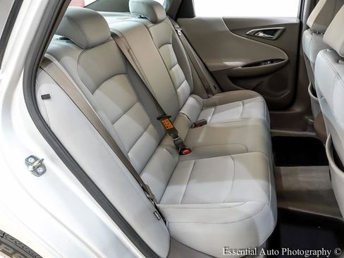 Used 2022 Chevrolet Malibu LS FWD image 29